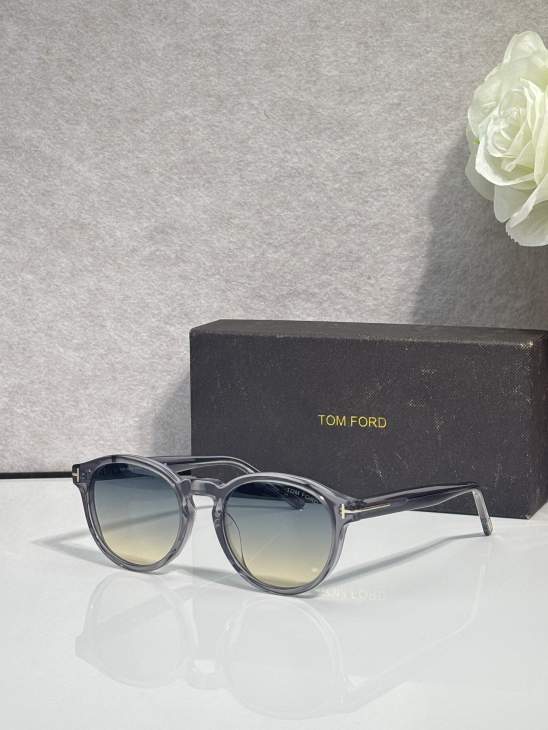 Picture of Tom Ford Sunglasses _SKUfw79760135fw
